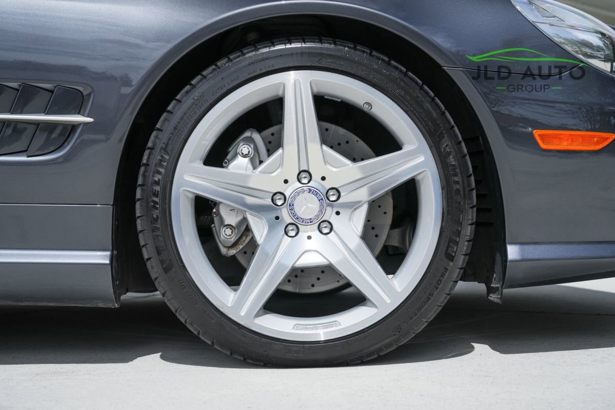 Used 2012 Mercedes-Benz SL 550 image 39