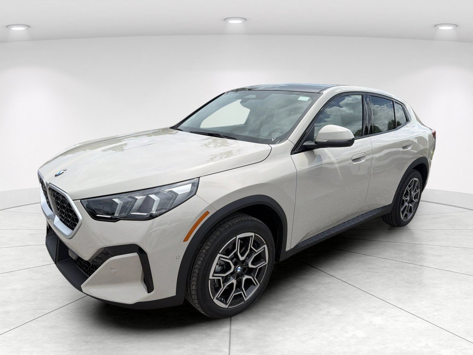 New 2026 BMW X2 xDrive28i w/ Technology Package AWD/4WD image 8