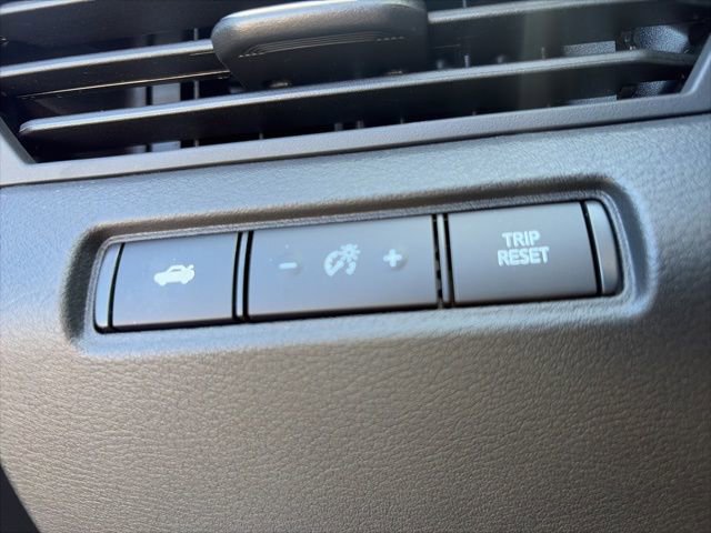 New 2025 Nissan Altima 2.5 SR w/ SR Premium Package FWD image 18