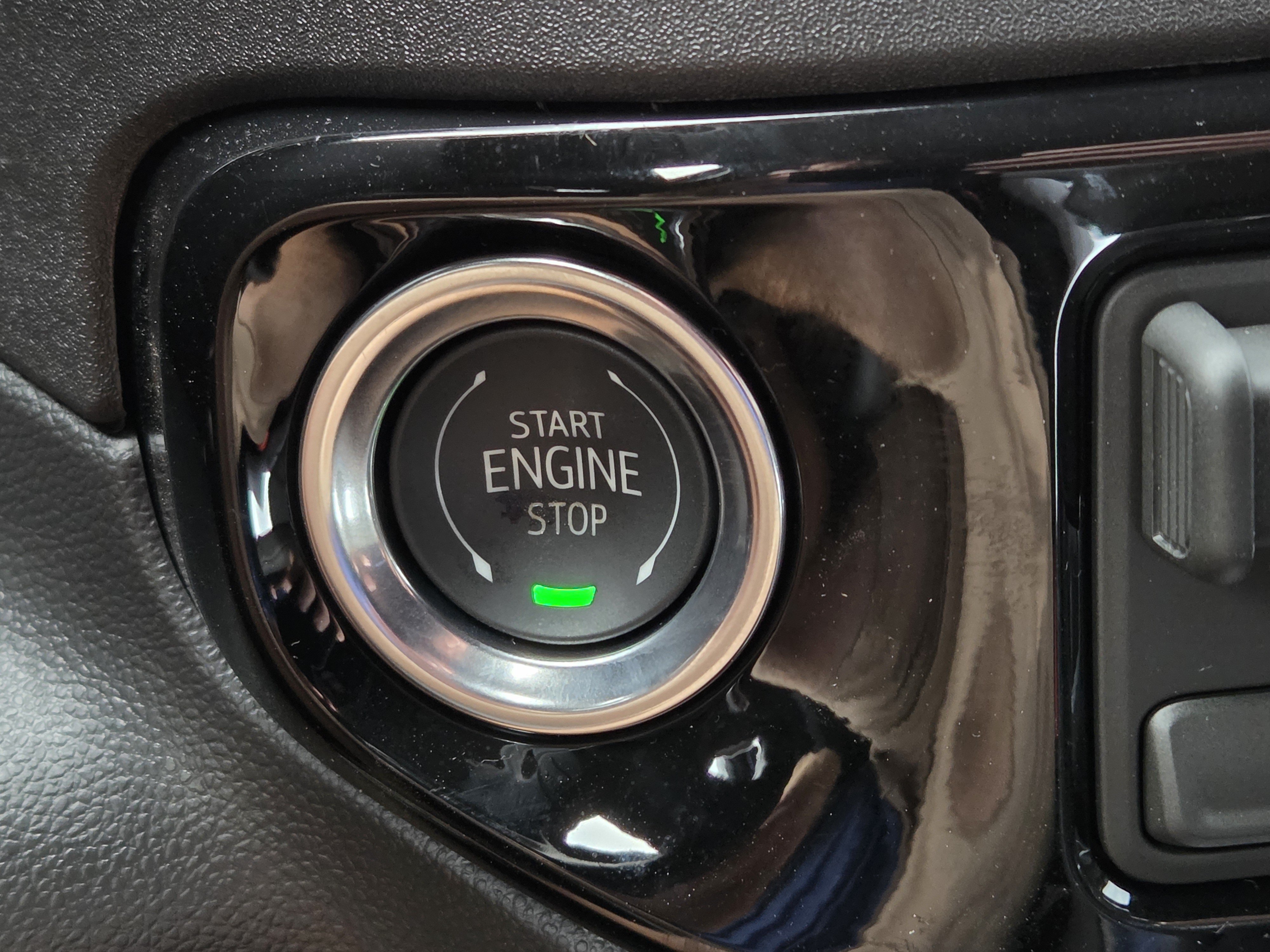 New 2026 GMC Sierra 1500 SLT AWD/4WD image 16