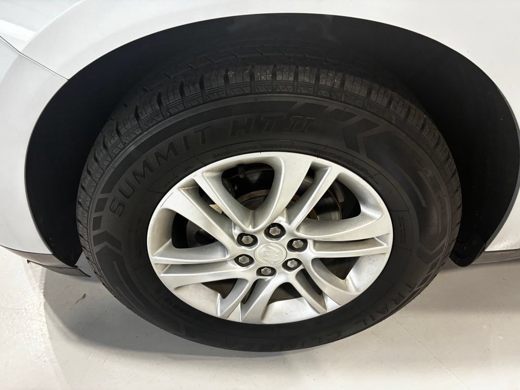 Used 2019 Buick Enclave Essence FWD image 11