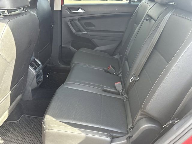 Used 2018 Volkswagen Tiguan SE image 24