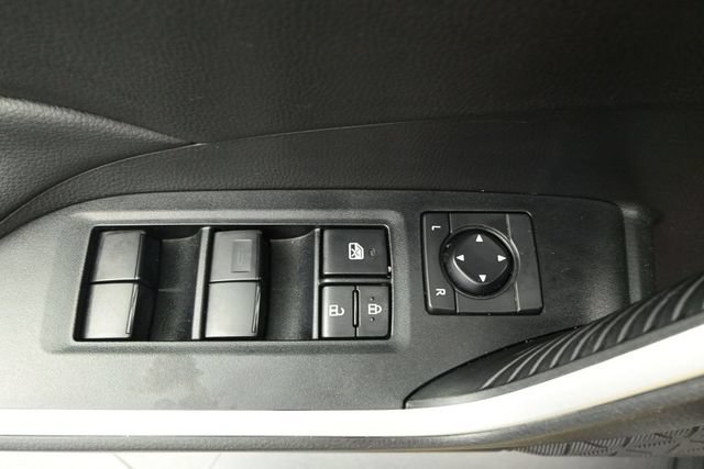 Used 2023 Toyota RAV4 LE FWD image 9