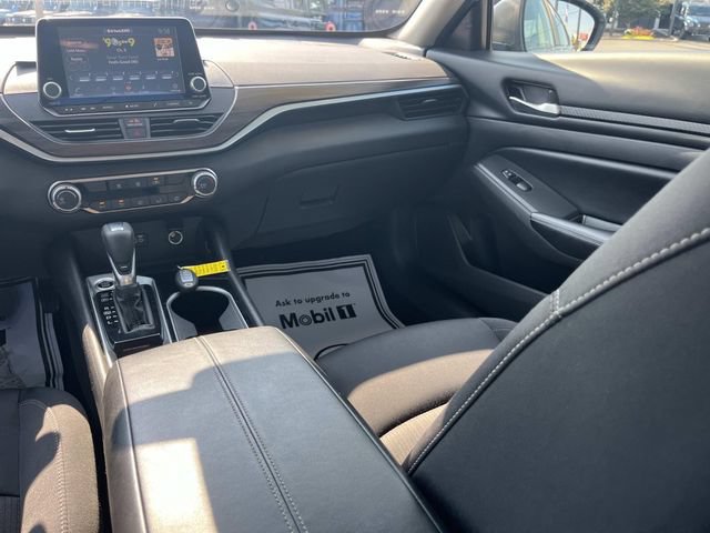 Certified 2024 Nissan Altima 2.5 SV FWD image 13