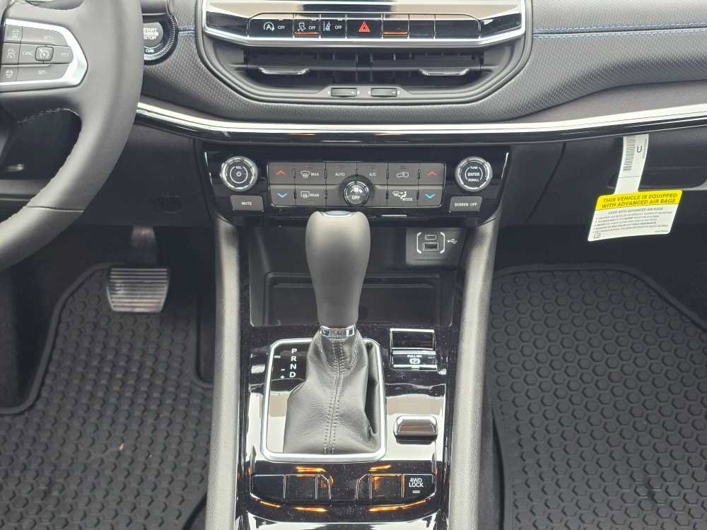 New 2026 Jeep Compass Latitude w/ Quick Order Package 29K image 13