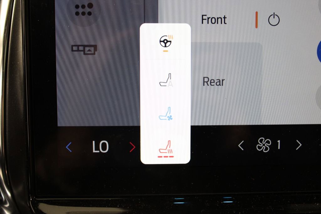 Used 2025 Ford Expedition Platinum w/ Stealth Appearance Package image 44