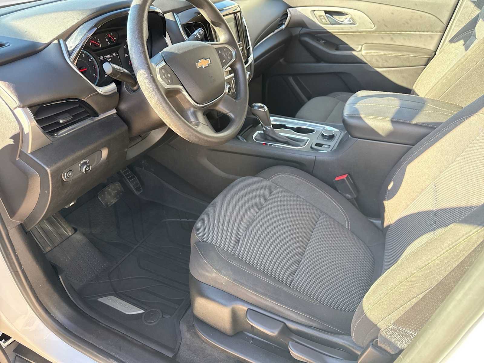 Used 2018 Chevrolet Traverse LS w/ LPO, Floor Liner Package FWD image 15