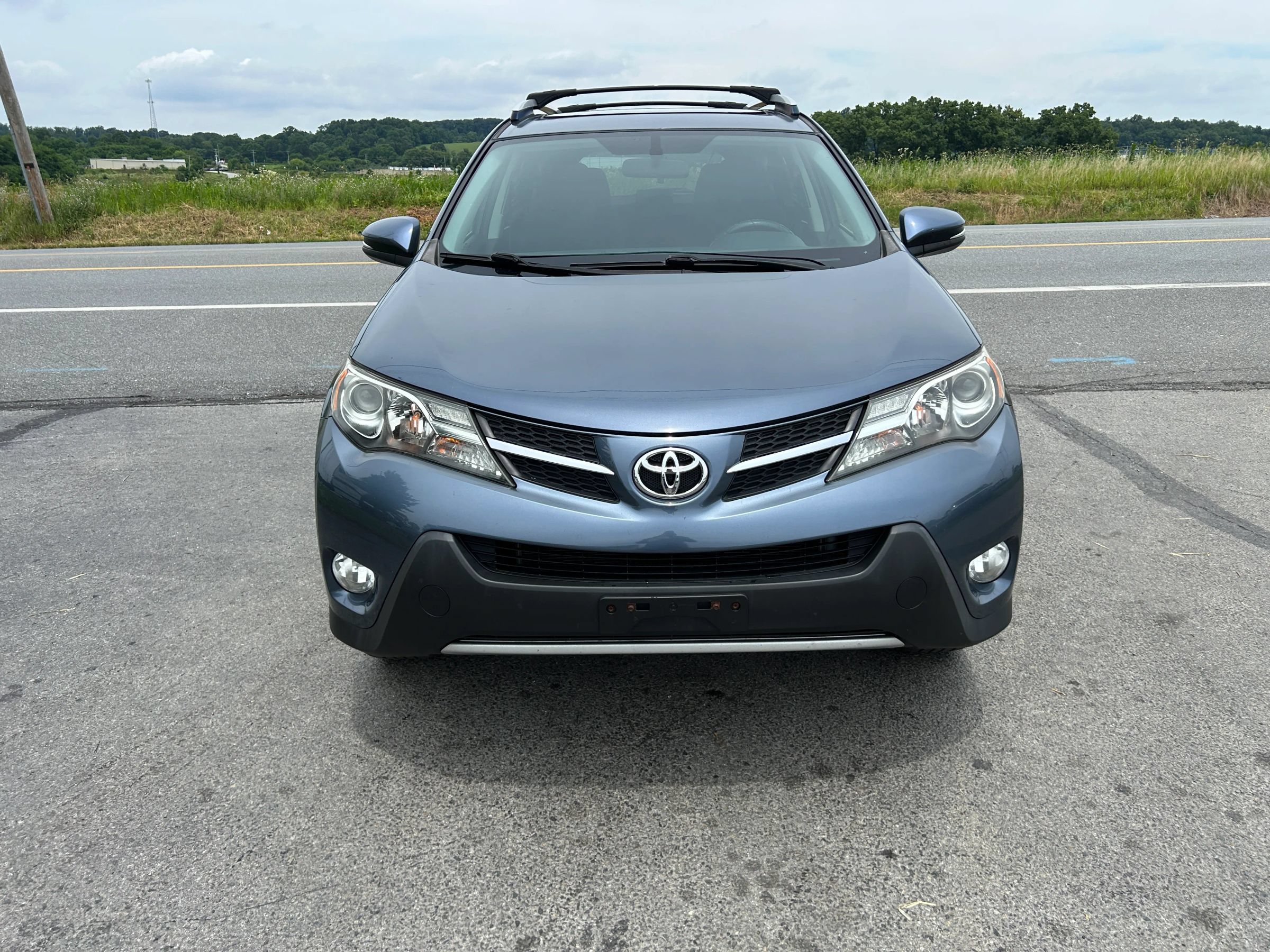 Used 2013 Toyota RAV4 XLE AWD/4WD image 6