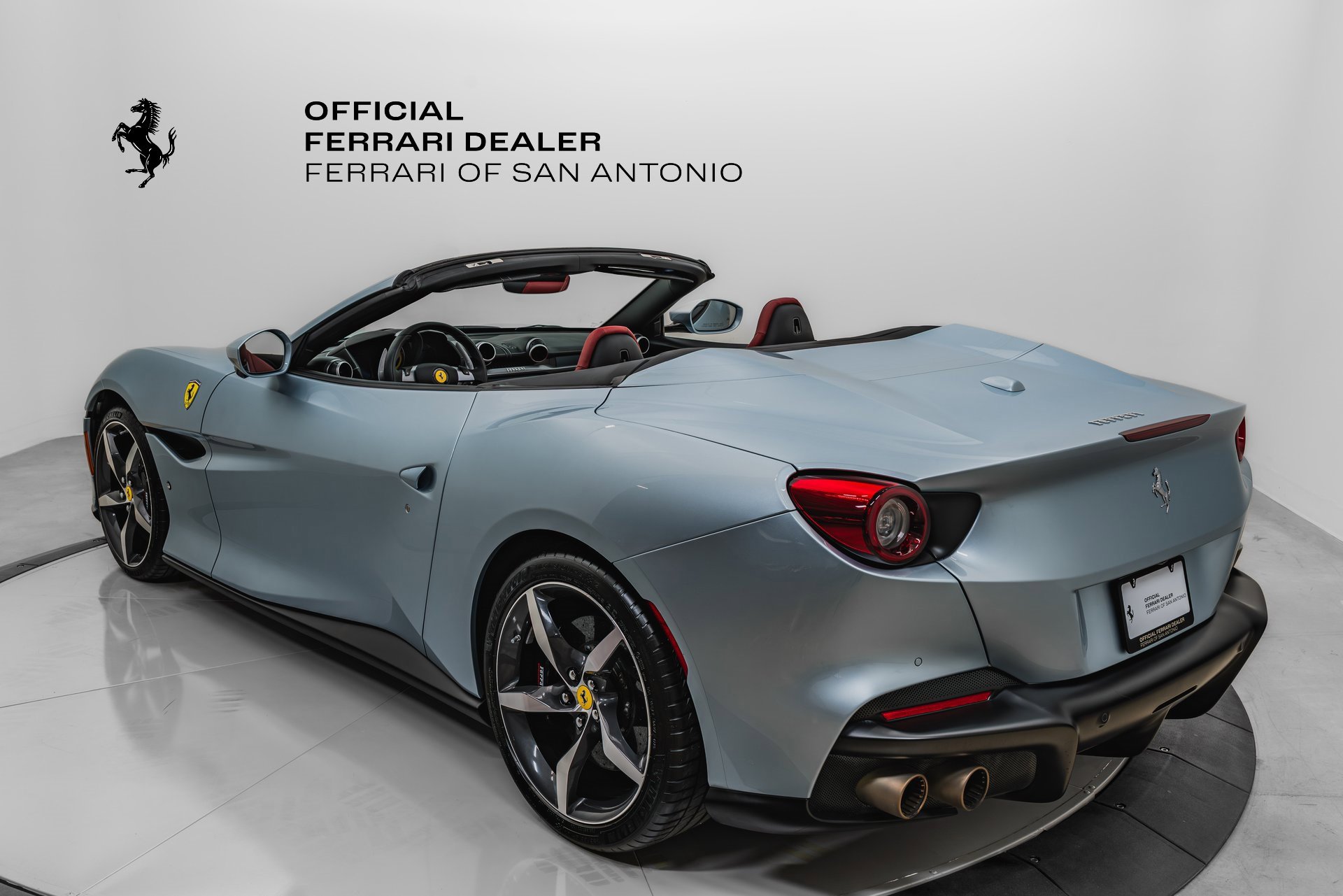 Certified 2022 Ferrari Portofino M image 2