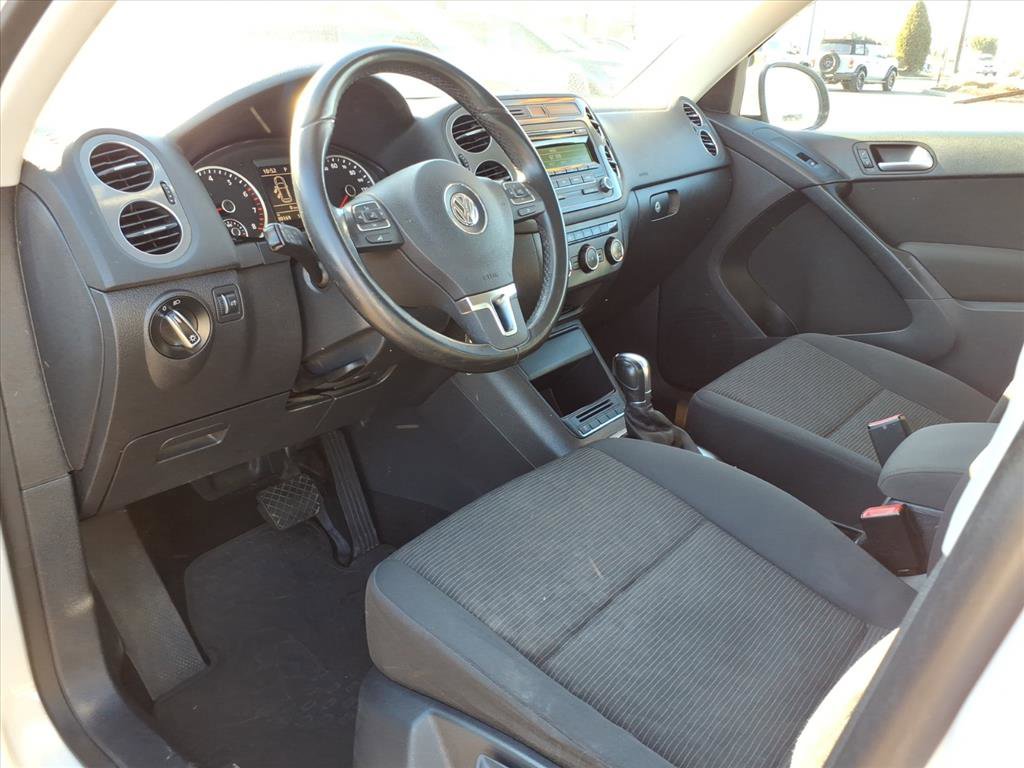Used 2013 Volkswagen Tiguan S image 13
