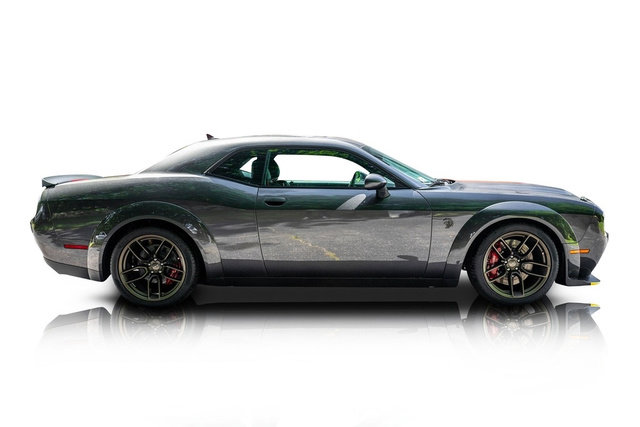 Used 2020 Dodge Challenger SRT Hellcat image 2