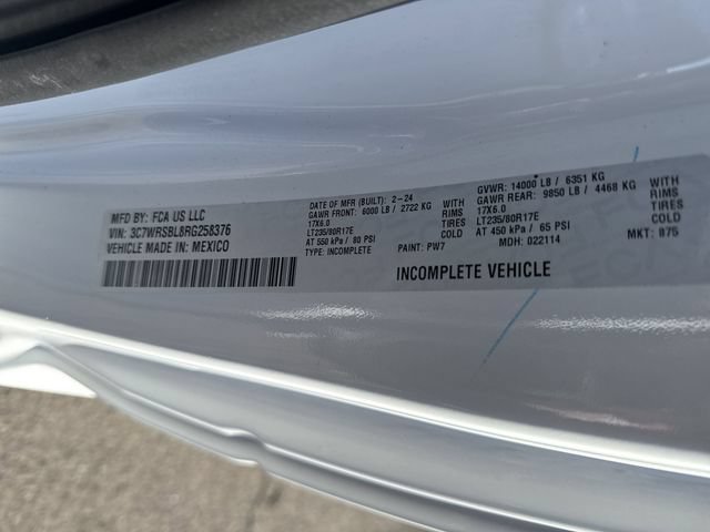 New 2024 RAM 3500 Tradesman RWD image 22