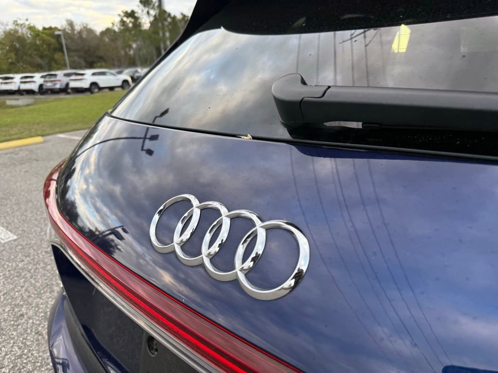 Used 2023 Audi Q4 e-tron Premium Plus w/ Premium Plus image 14