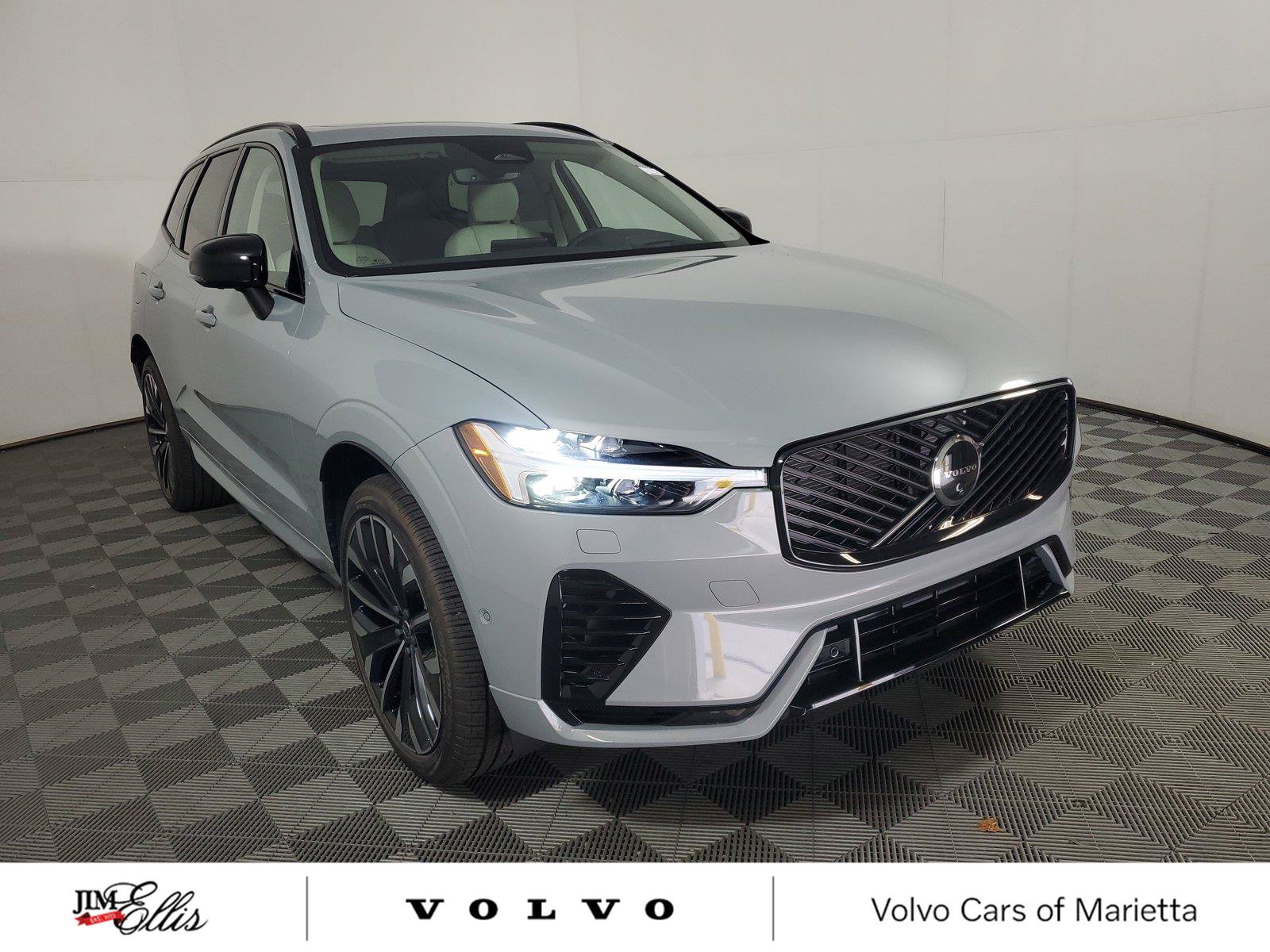 New 2026 Volvo XC60 T8 Ultra w/ Protection Package Premier