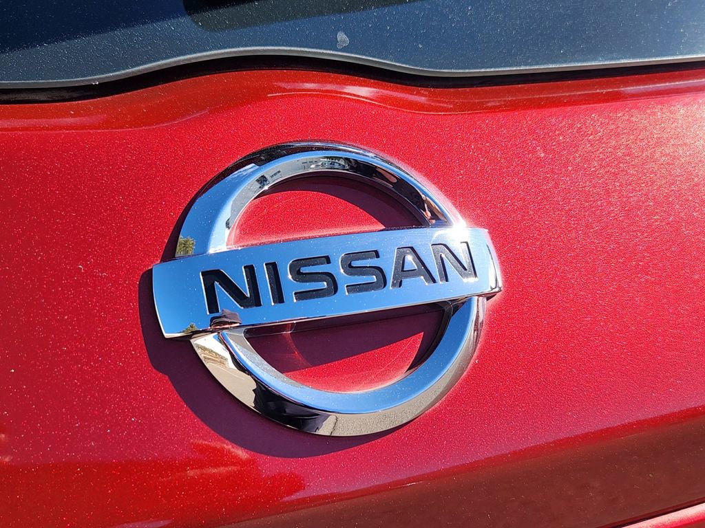 Used 2020 Nissan Kicks SR w/ Exterior Package image 14