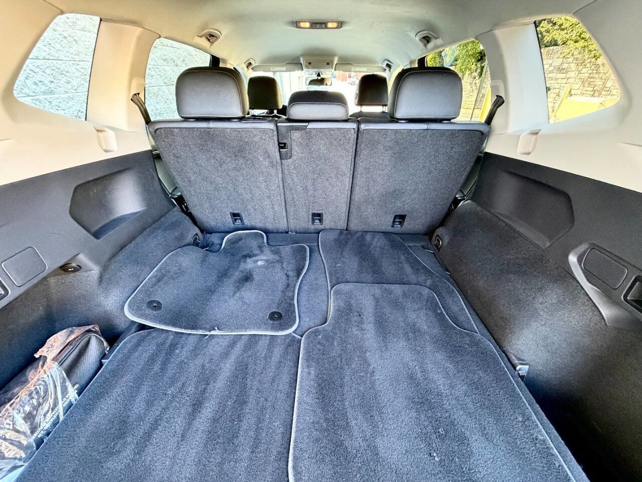 Used 2019 Volkswagen Tiguan SE image 12