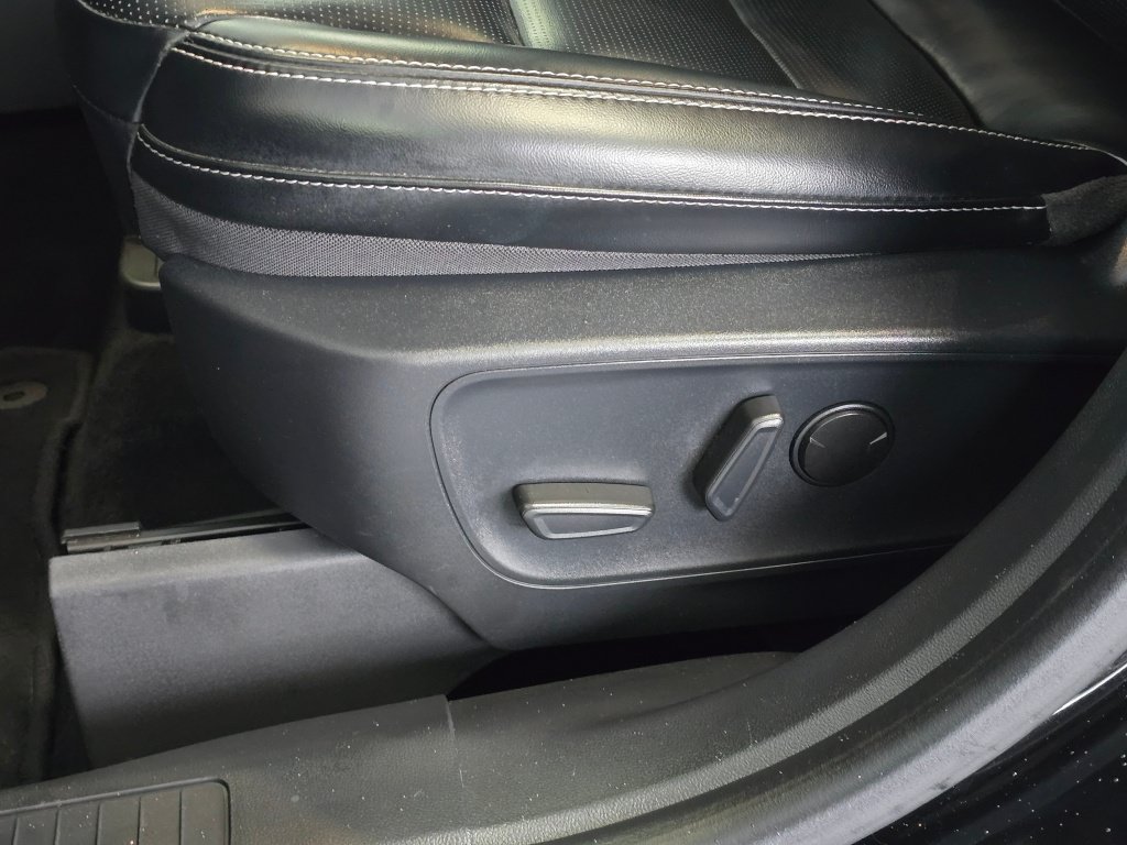 Used 2024 Ford Escape Platinum AWD/4WD image 20
