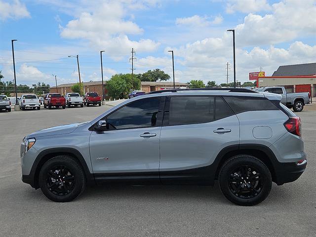 Used 2024 GMC Terrain AT4 w/ Tech Package AWD/4WD image 2