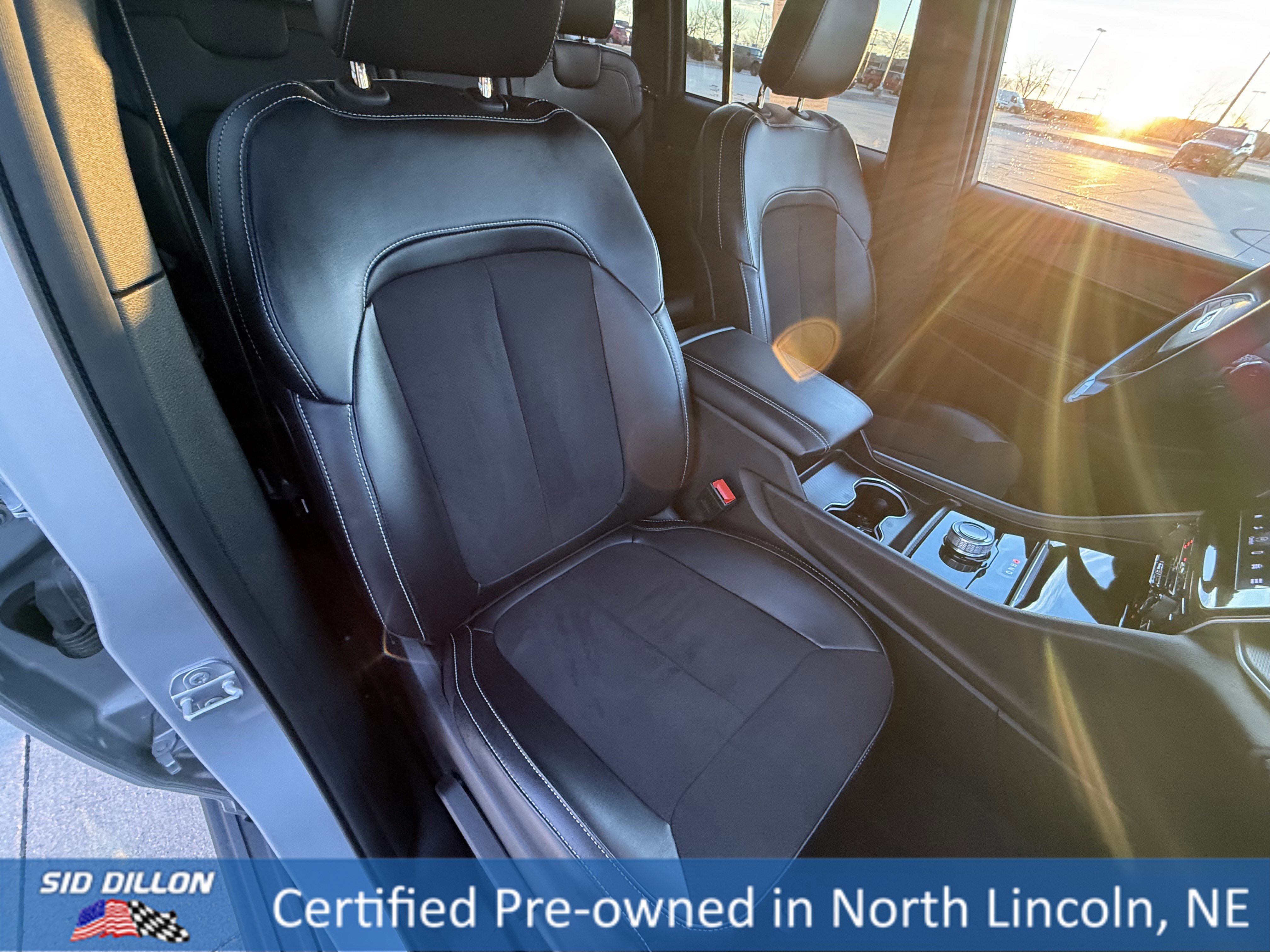 Used 2024 Jeep Grand Cherokee Altitude image 22