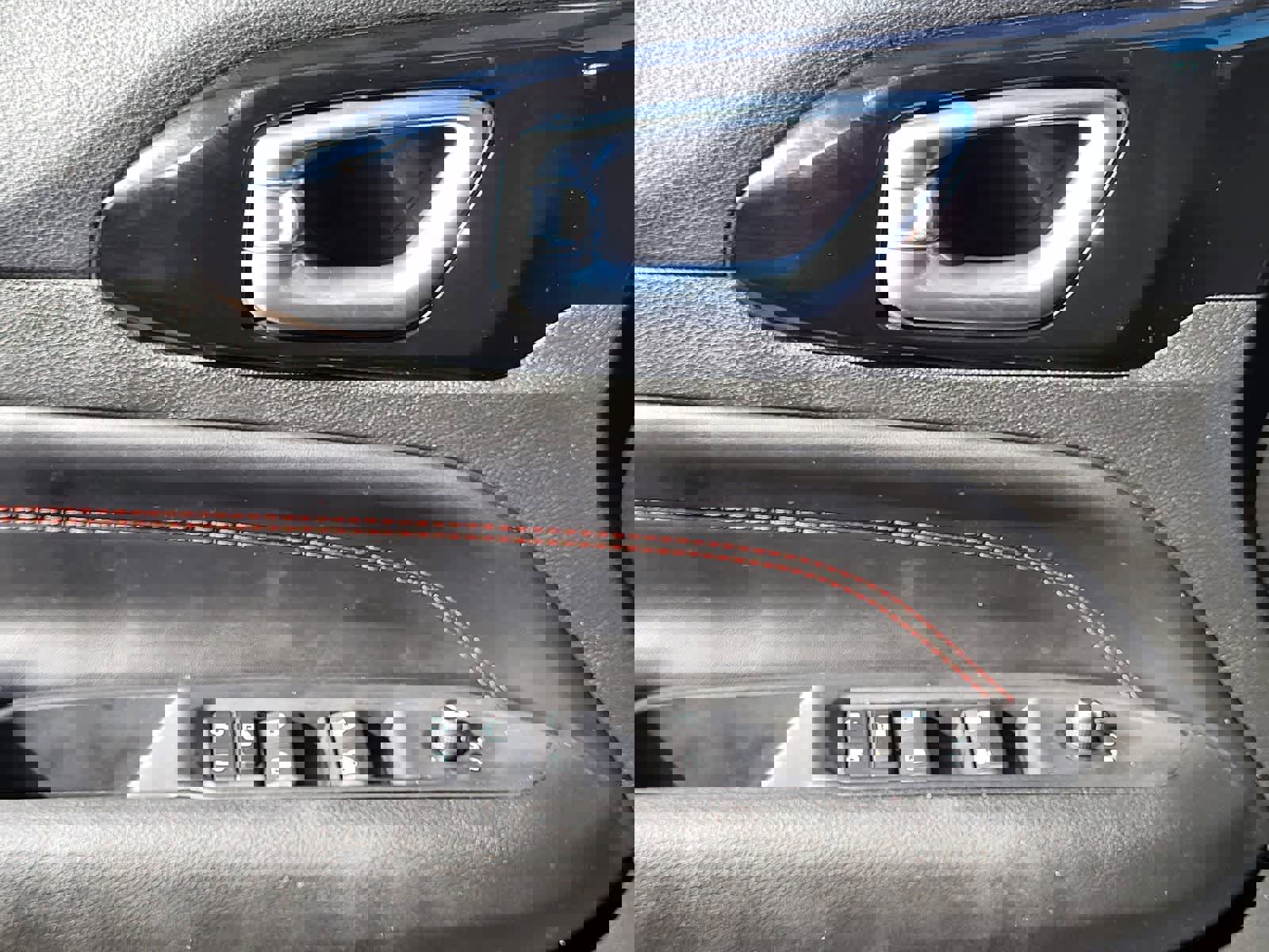 Used 2023 Jeep Compass Trailhawk w/ Sun and Sound Group AWD/4WD image 15