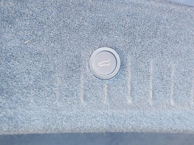 Used 2022 Tesla Model S image 38