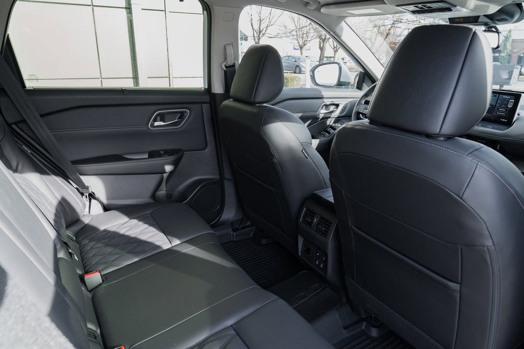 New 2026 Nissan Rogue Platinum image 25