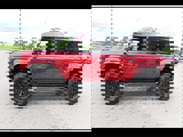 New 2025 Ford Bronco Raptor image 3