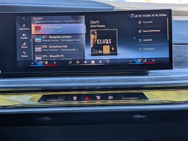 Used 2023 BMW 740i image 15