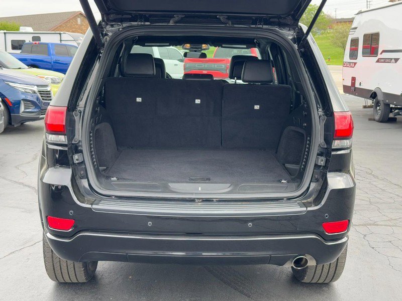 Used 2021 Jeep Grand Cherokee Laredo X AWD/4WD image 5
