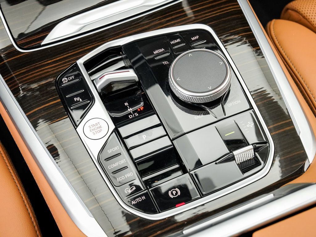 Used 2026 BMW X7 xDrive40i image 19