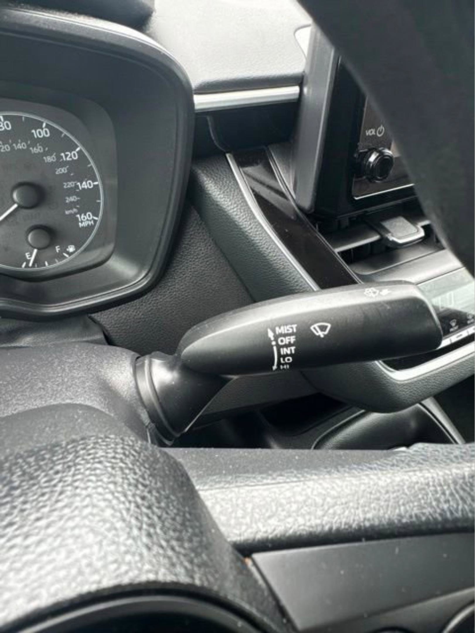 Used 2025 Toyota Corolla LE FWD image 21