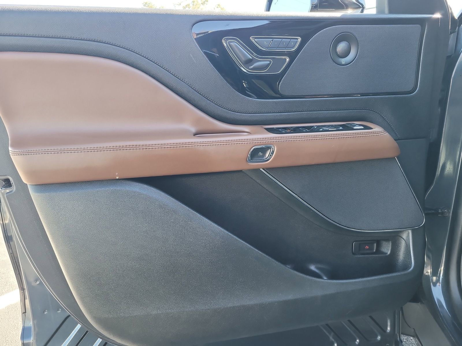 Used 2023 Lincoln Aviator Grand Touring w/ Equipment Group 301A image 17