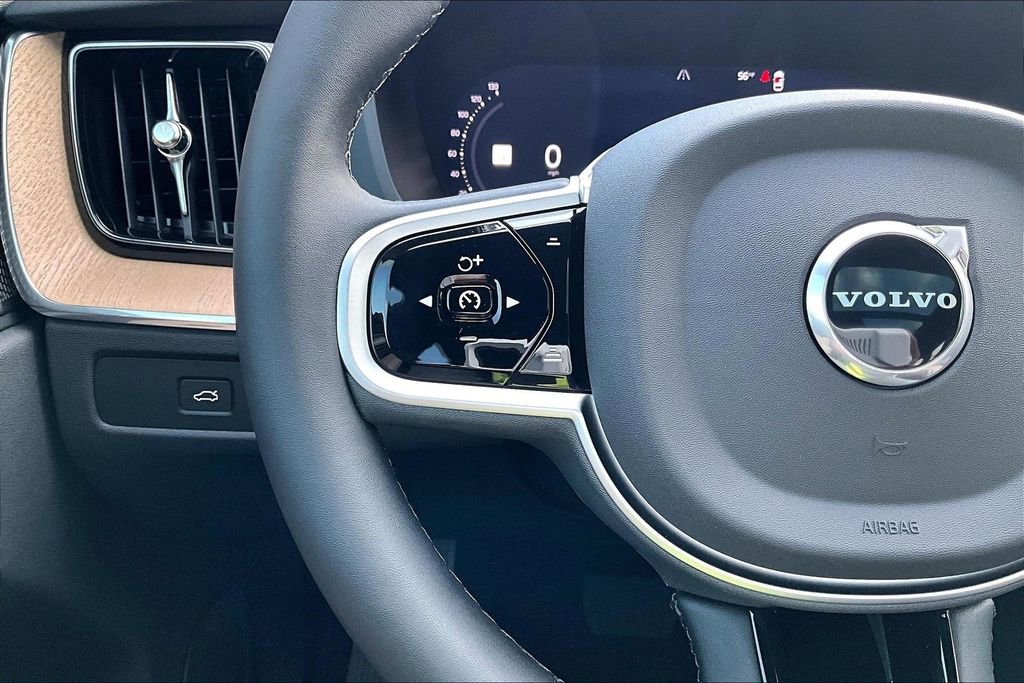 New 2026 Volvo XC60 B5 Plus w/ Protection Package Premier AWD/4WD image 24