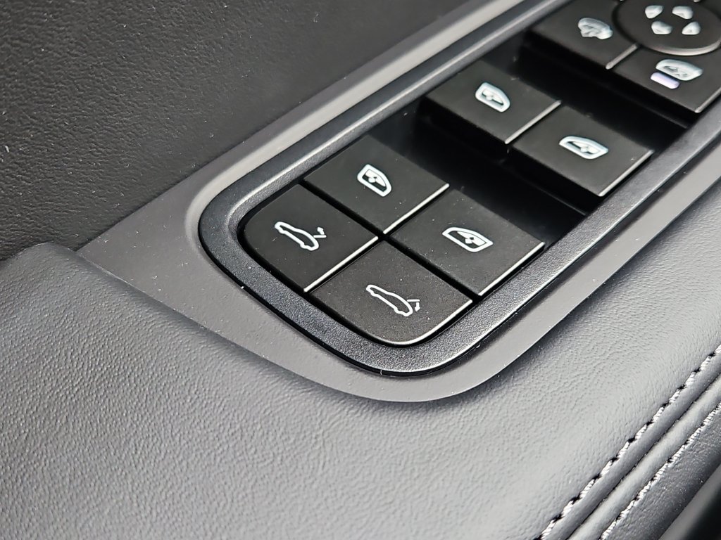 New 2026 Porsche Cayenne S AWD/4WD image 22