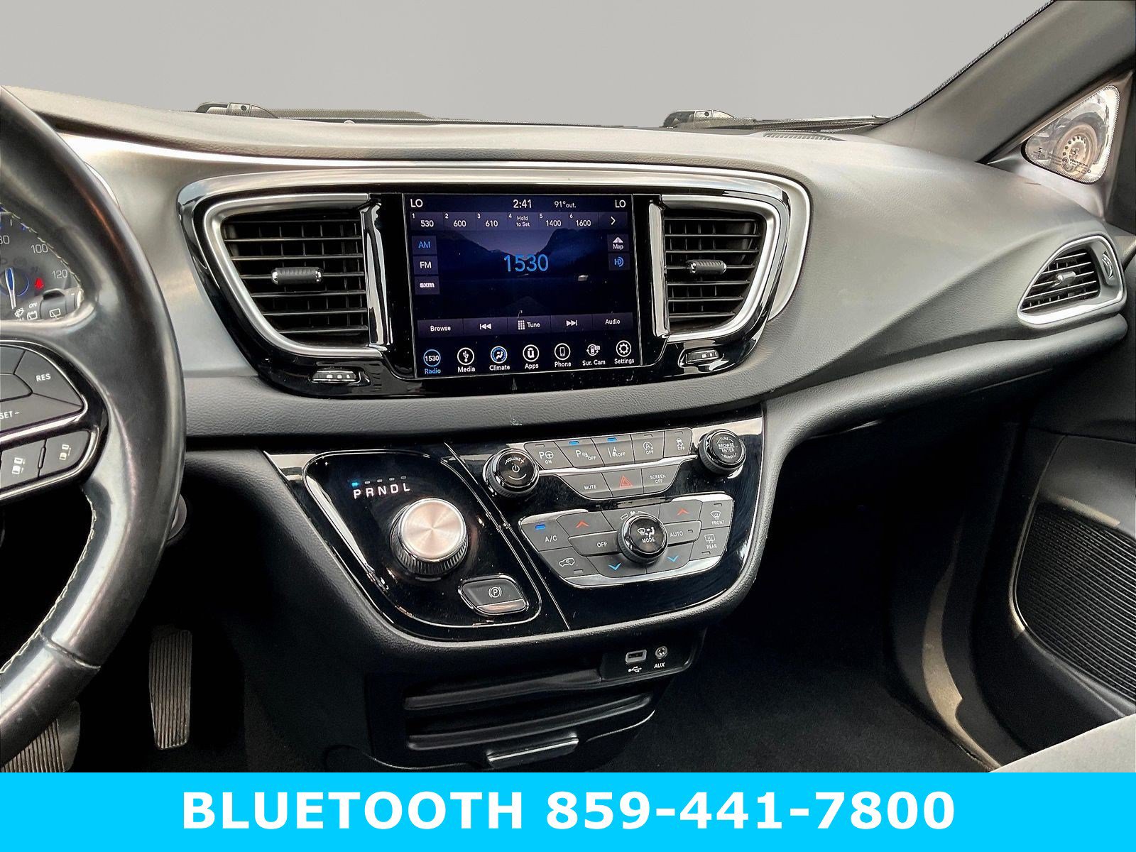 Used 2019 Chrysler Pacifica Touring Plus w/ Advanced Safetytec Group FWD image 9