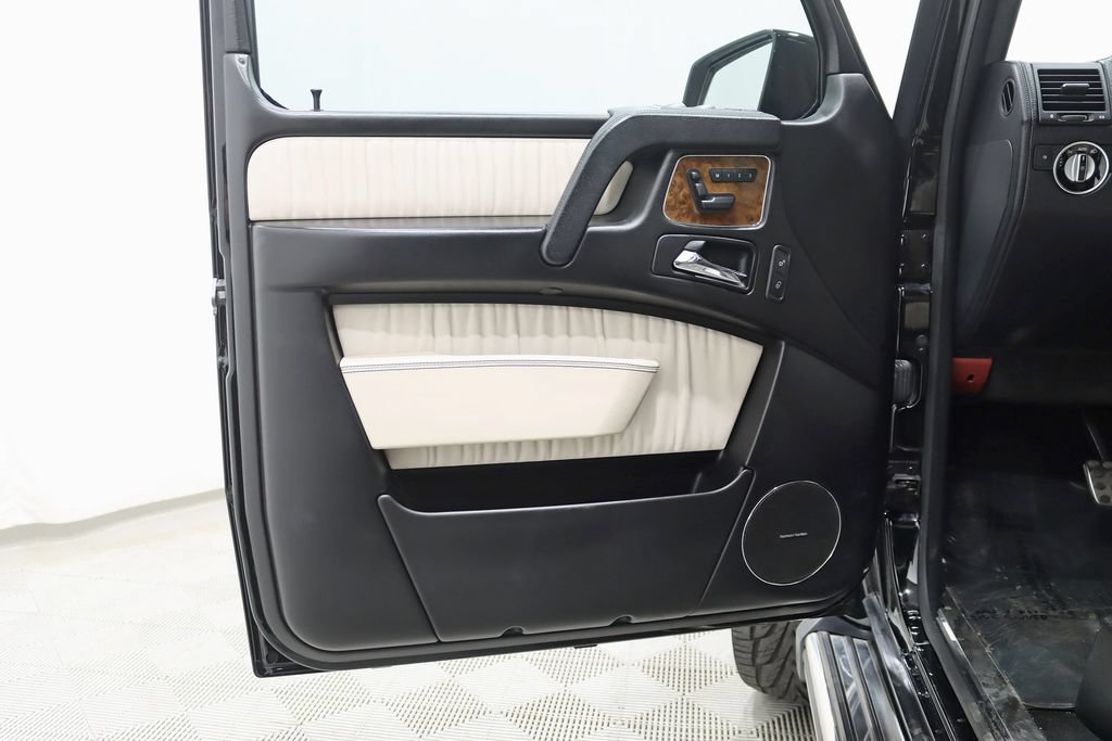 Used 2015 Mercedes-Benz G 63 AMG 4MATIC image 33