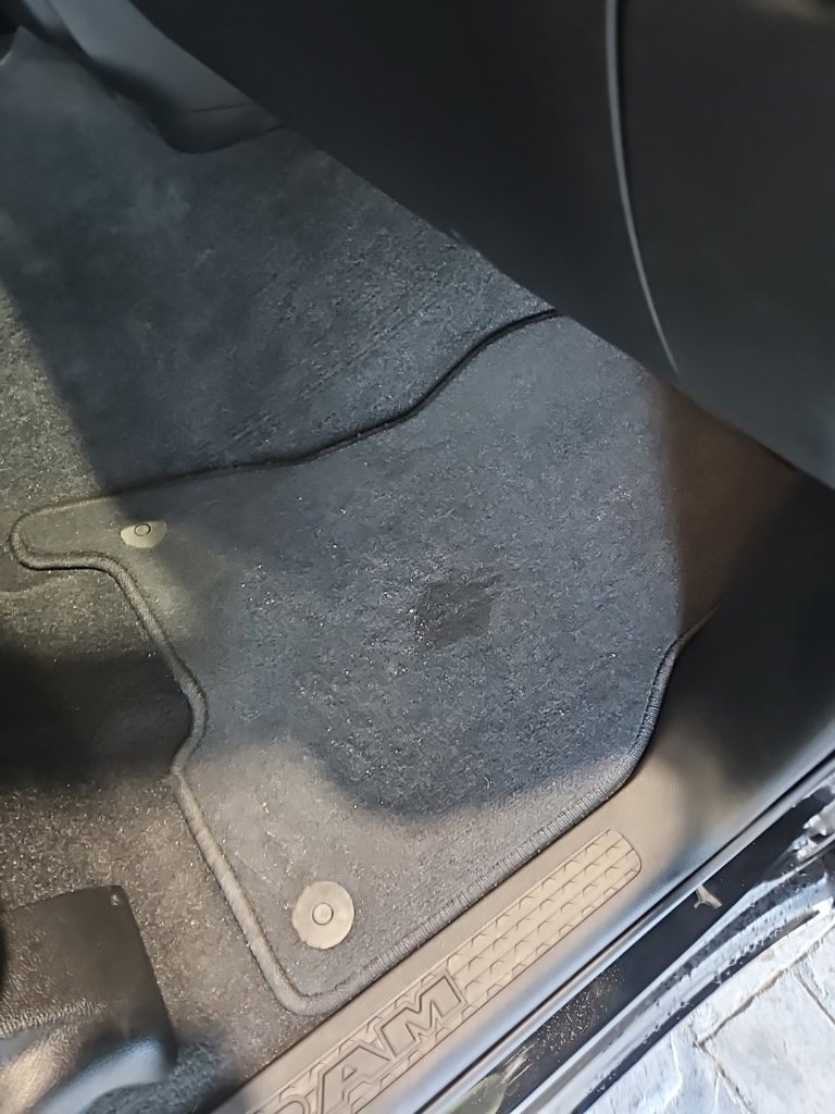 Used 2025 RAM 1500 Laramie image 15