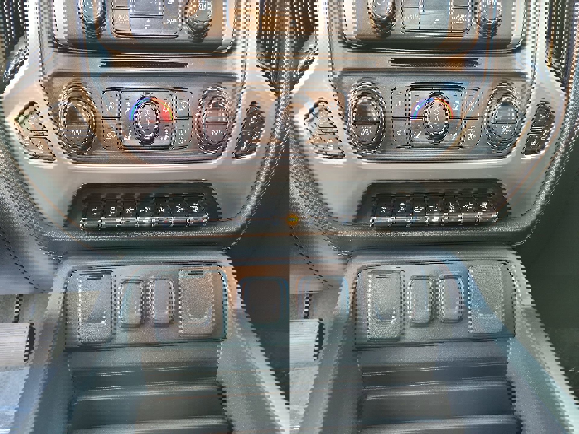 Used 2019 GMC Sierra 2500 Denali image 17