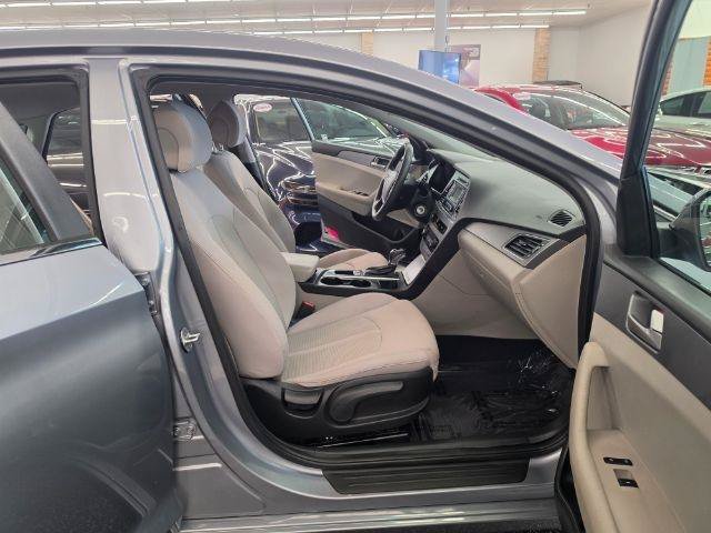 Used 2017 Hyundai Sonata SE FWD image 31