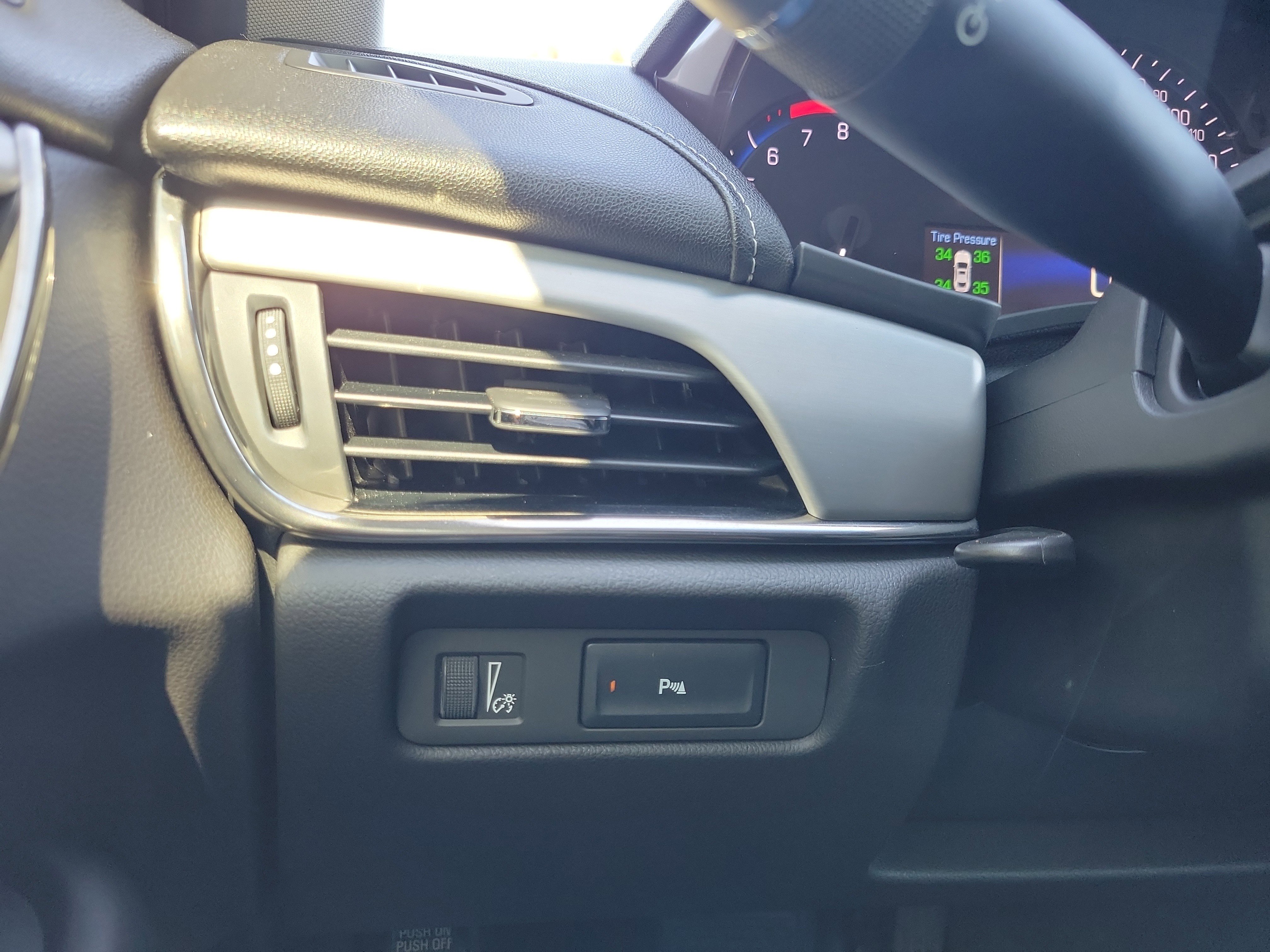 Used 2016 Cadillac ATS Luxury w/ Sun And Sound Package image 25