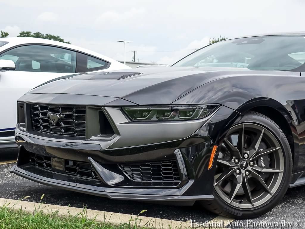 Used 2025 Ford Mustang Dark Horse RWD image 3
