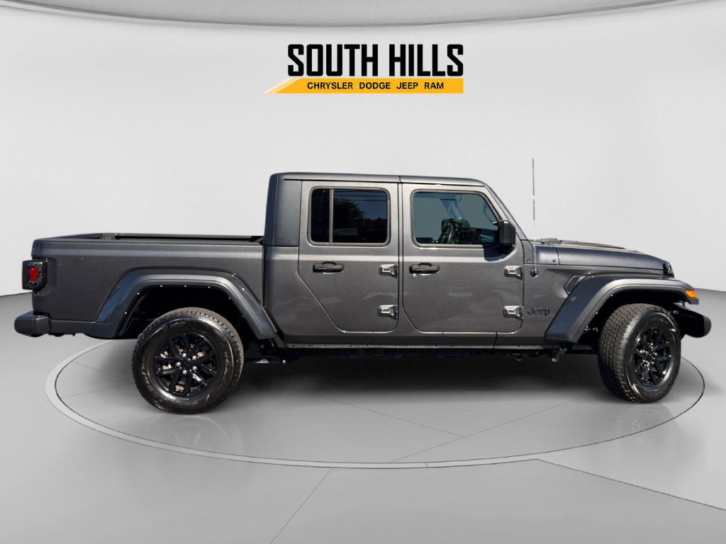 Used 2022 Jeep Gladiator Sport AWD/4WD image 6