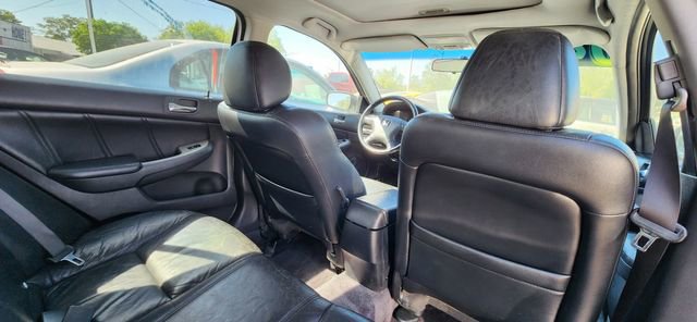 Used 2004 Honda Accord EX image 10