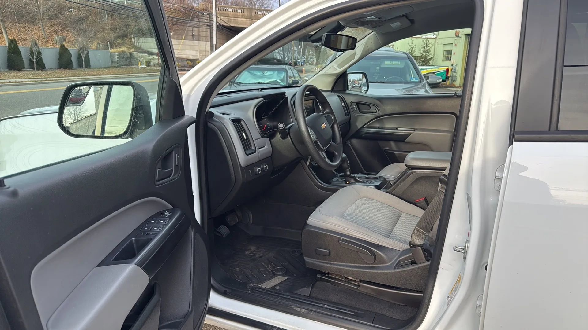 Used 2021 Chevrolet Colorado W/T w/ Custom Special Edition image 22