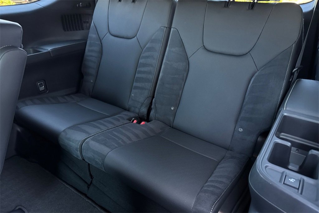 Used 2024 Lexus TX 500h AWD image 17