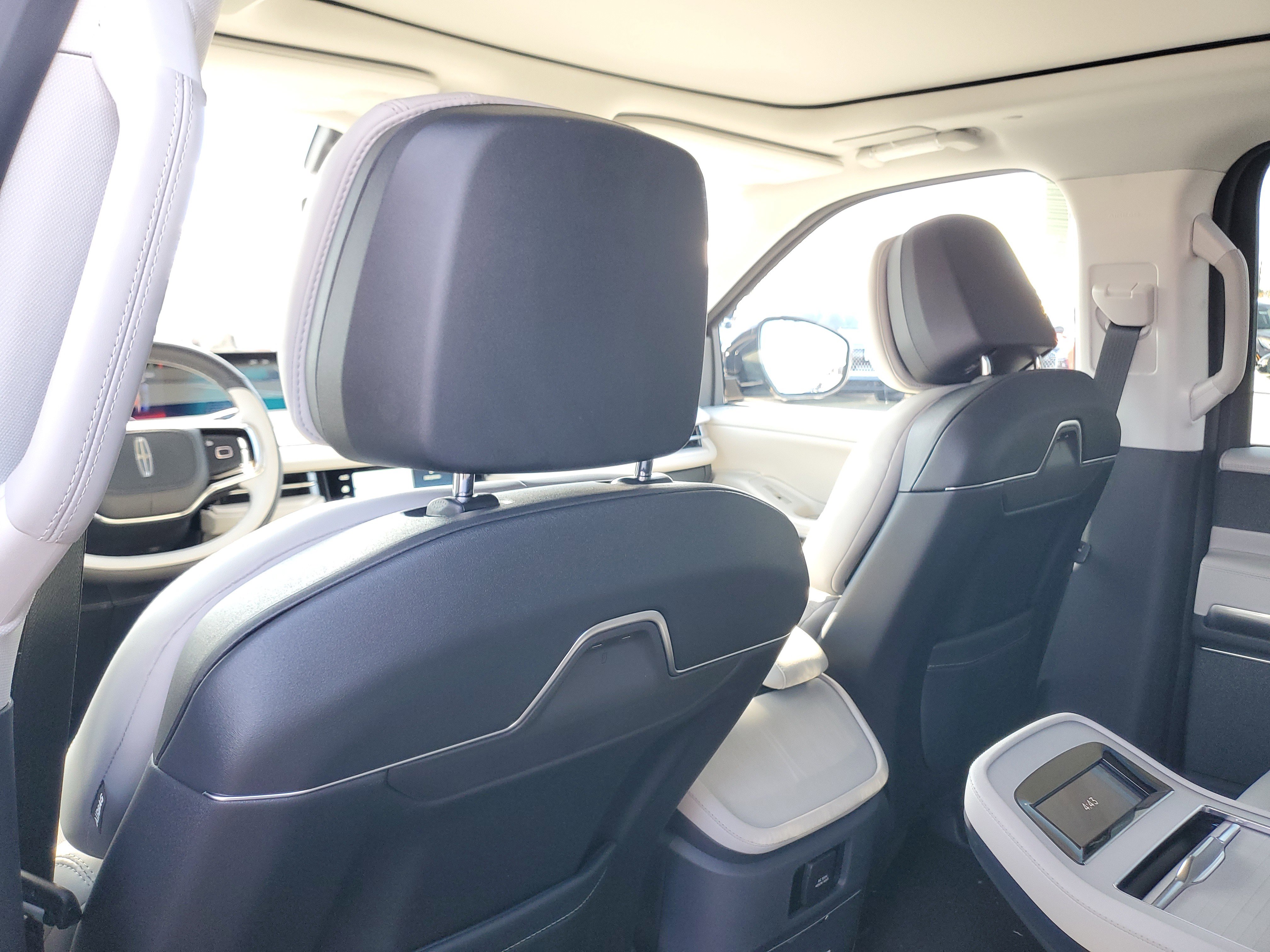 New 2026 Lincoln Navigator Reserve image 27