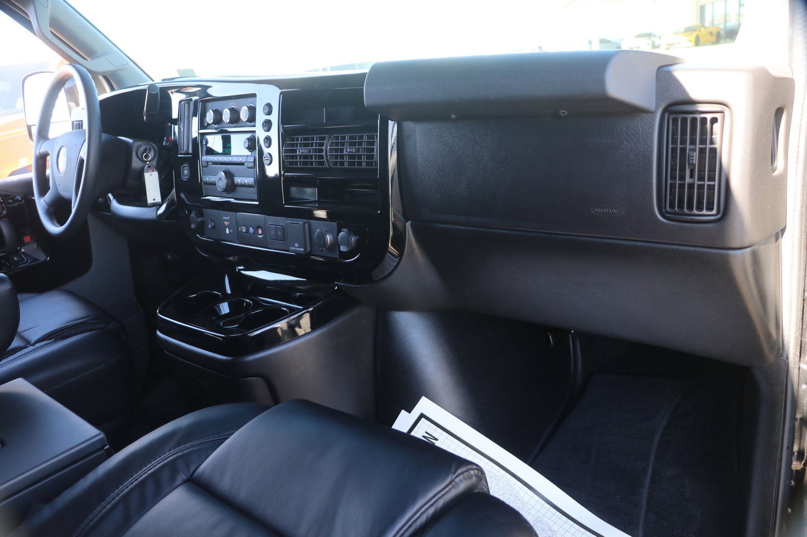 Used 2020 GMC Savana 2500 w/ Enhanced Convenience Package image 30