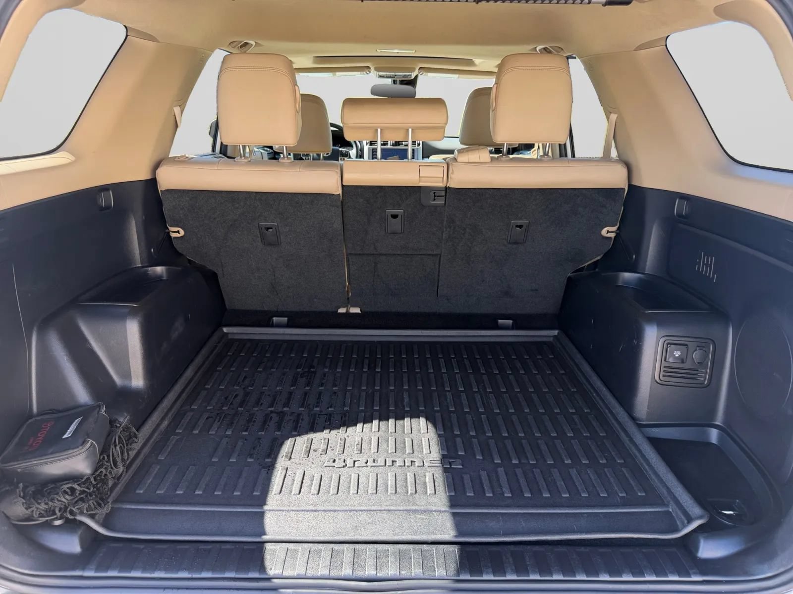 Used 2024 Toyota 4Runner Limited RWD image 27