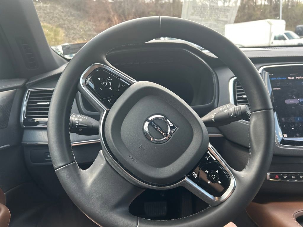 Used 2024 Volvo XC90 B6 Ultimate w/ Protection Package Premier image 12