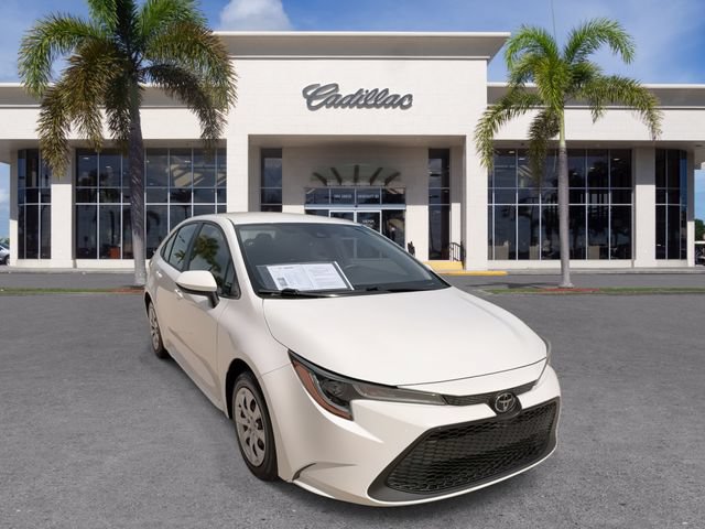 Used 2021 Toyota Corolla LE FWD image 3